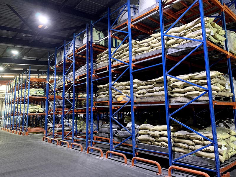 Rak Besi Gudang Ukuran Besar Untuk Warehouse Industri